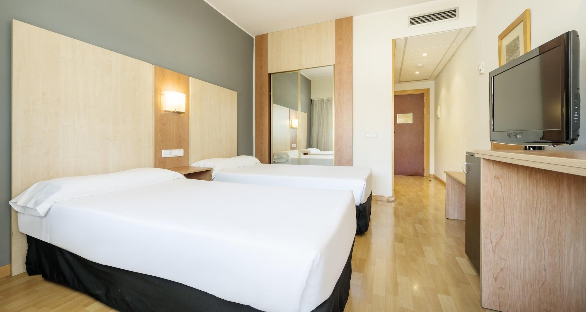 Ilunion Romareda Hotel Zaragoza Ngoại thất bức ảnh