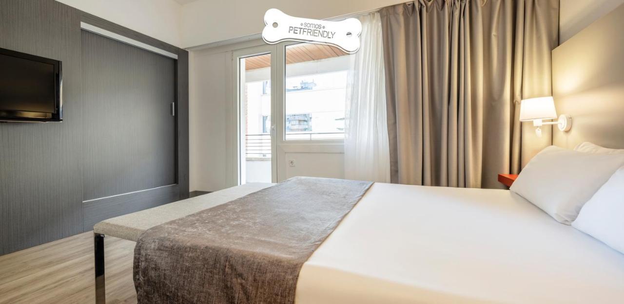 Ilunion Romareda Hotel Zaragoza Ngoại thất bức ảnh