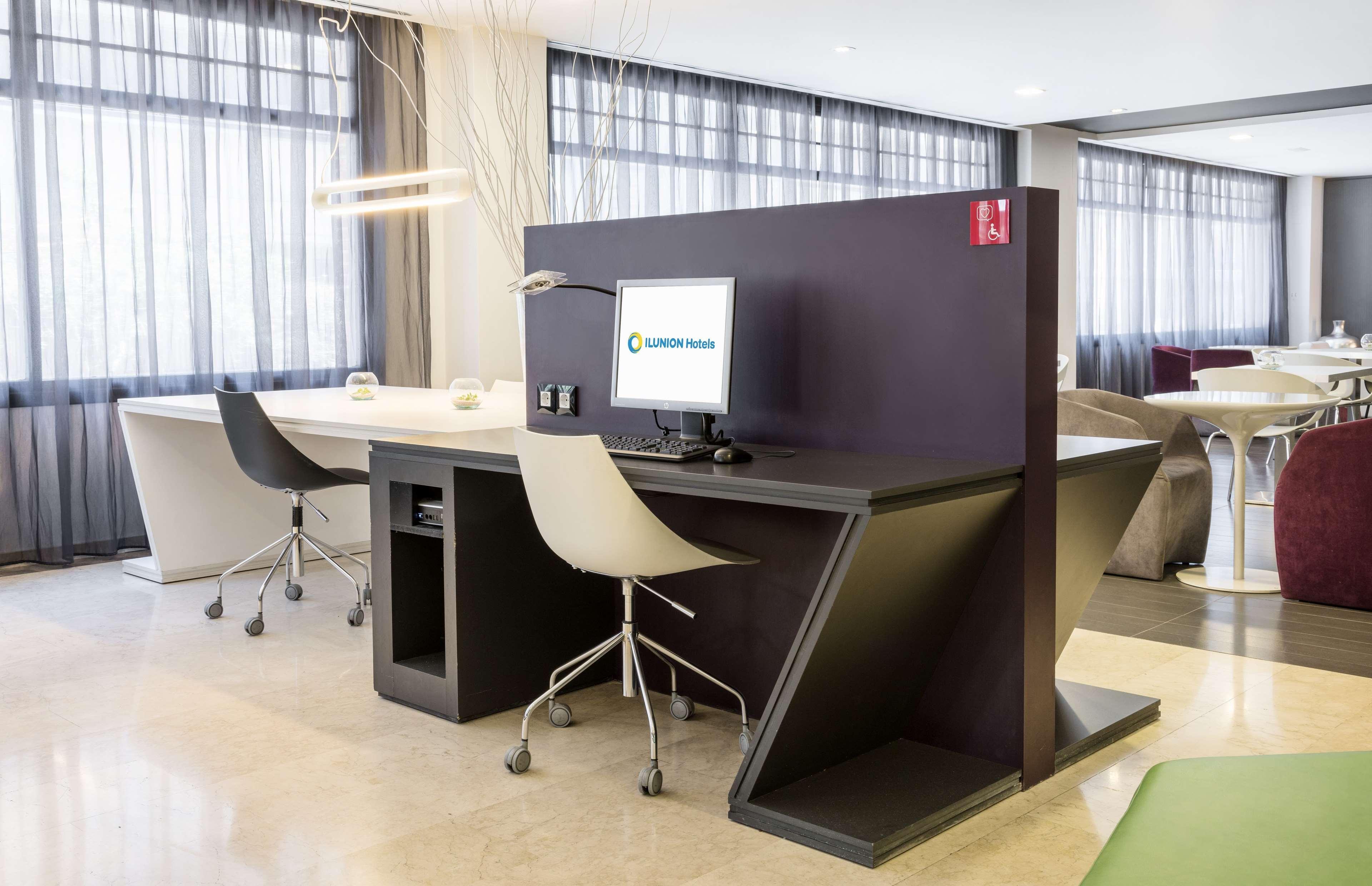 Ilunion Romareda Hotel Zaragoza Ngoại thất bức ảnh