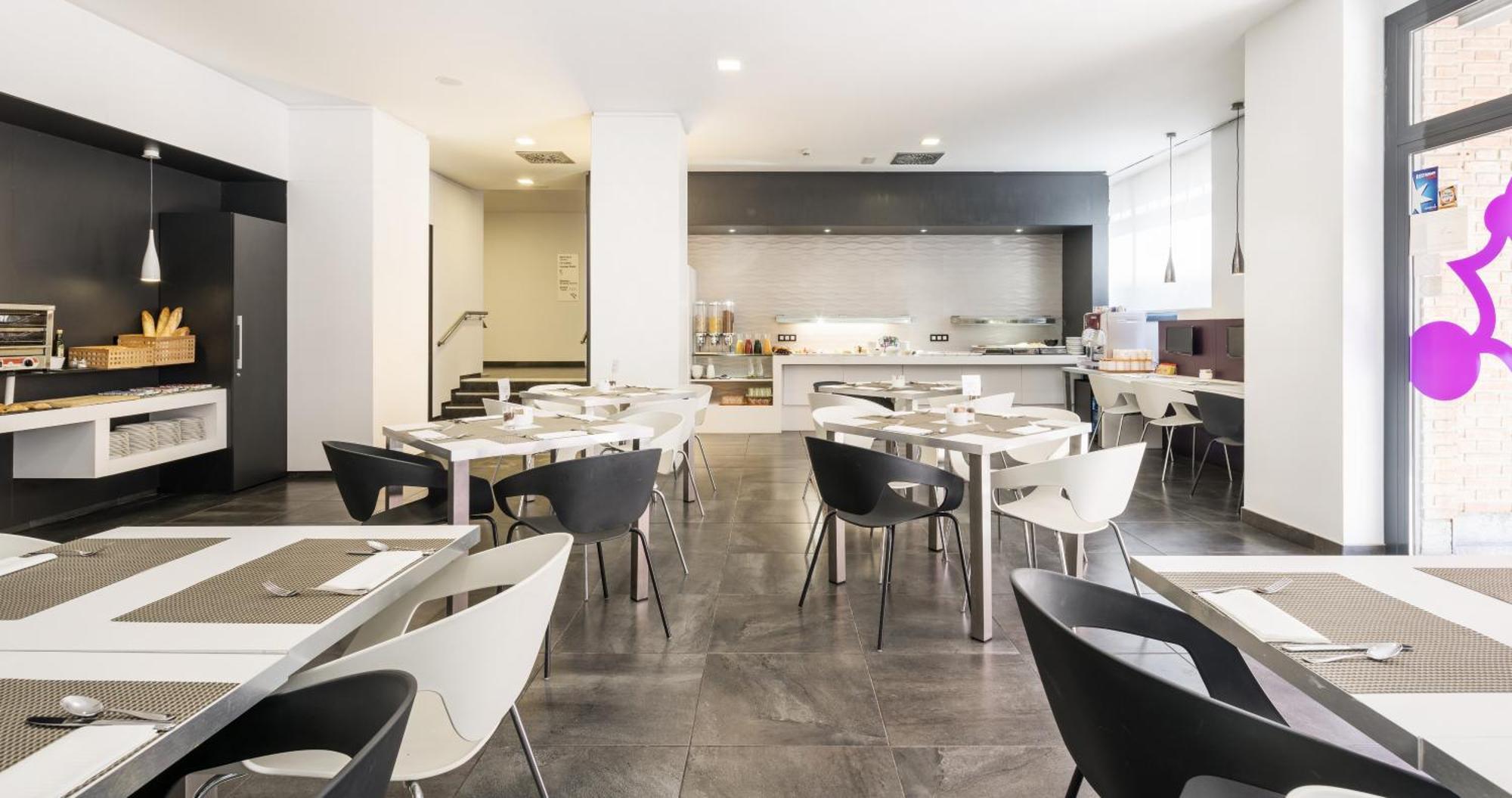 Ilunion Romareda Hotel Zaragoza Ngoại thất bức ảnh