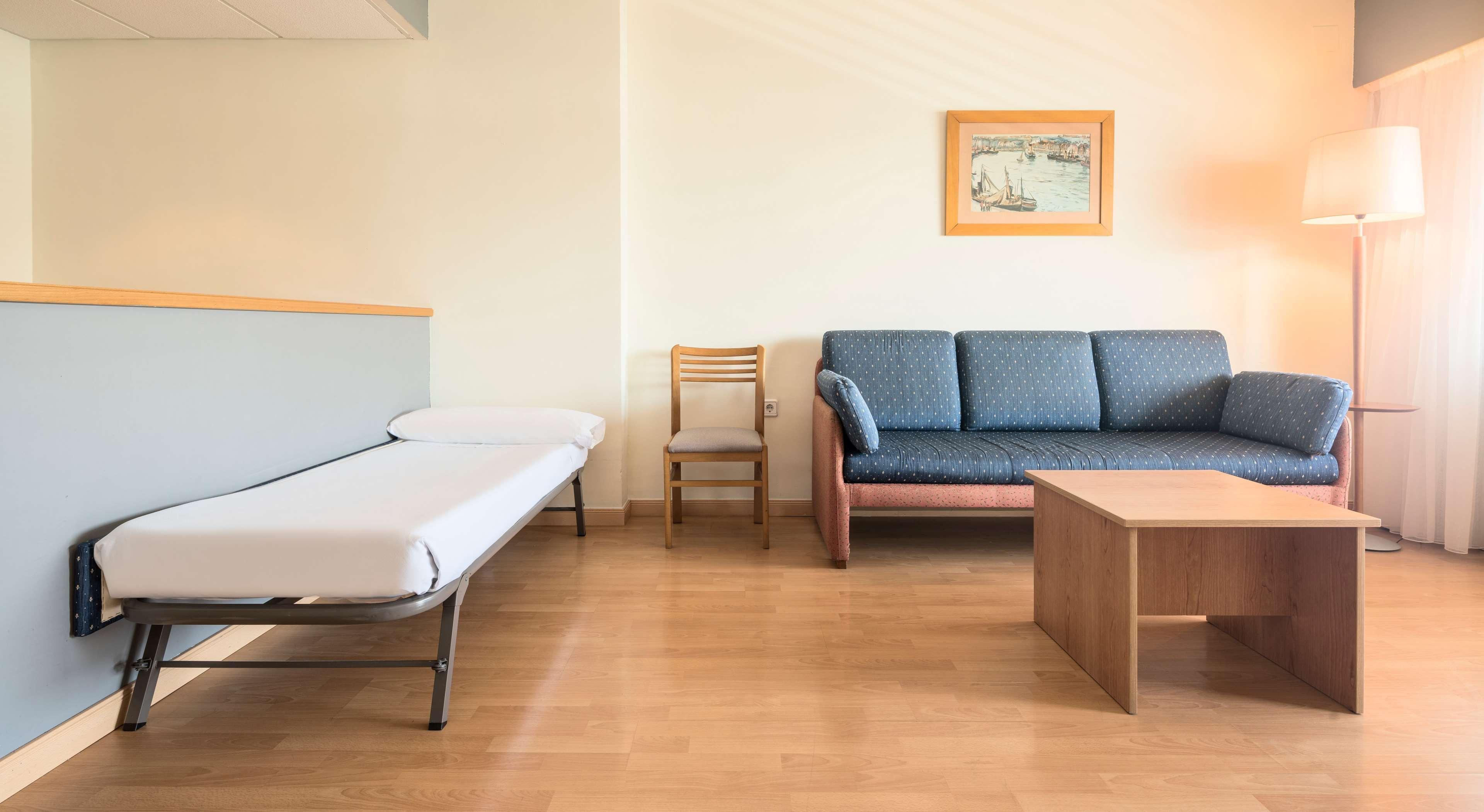 Ilunion Romareda Hotel Zaragoza Ngoại thất bức ảnh