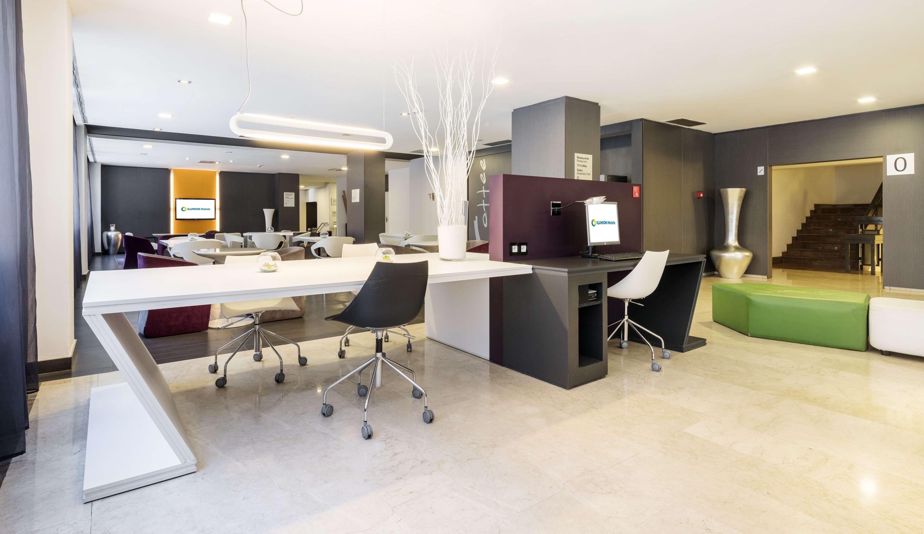Ilunion Romareda Hotel Zaragoza Ngoại thất bức ảnh