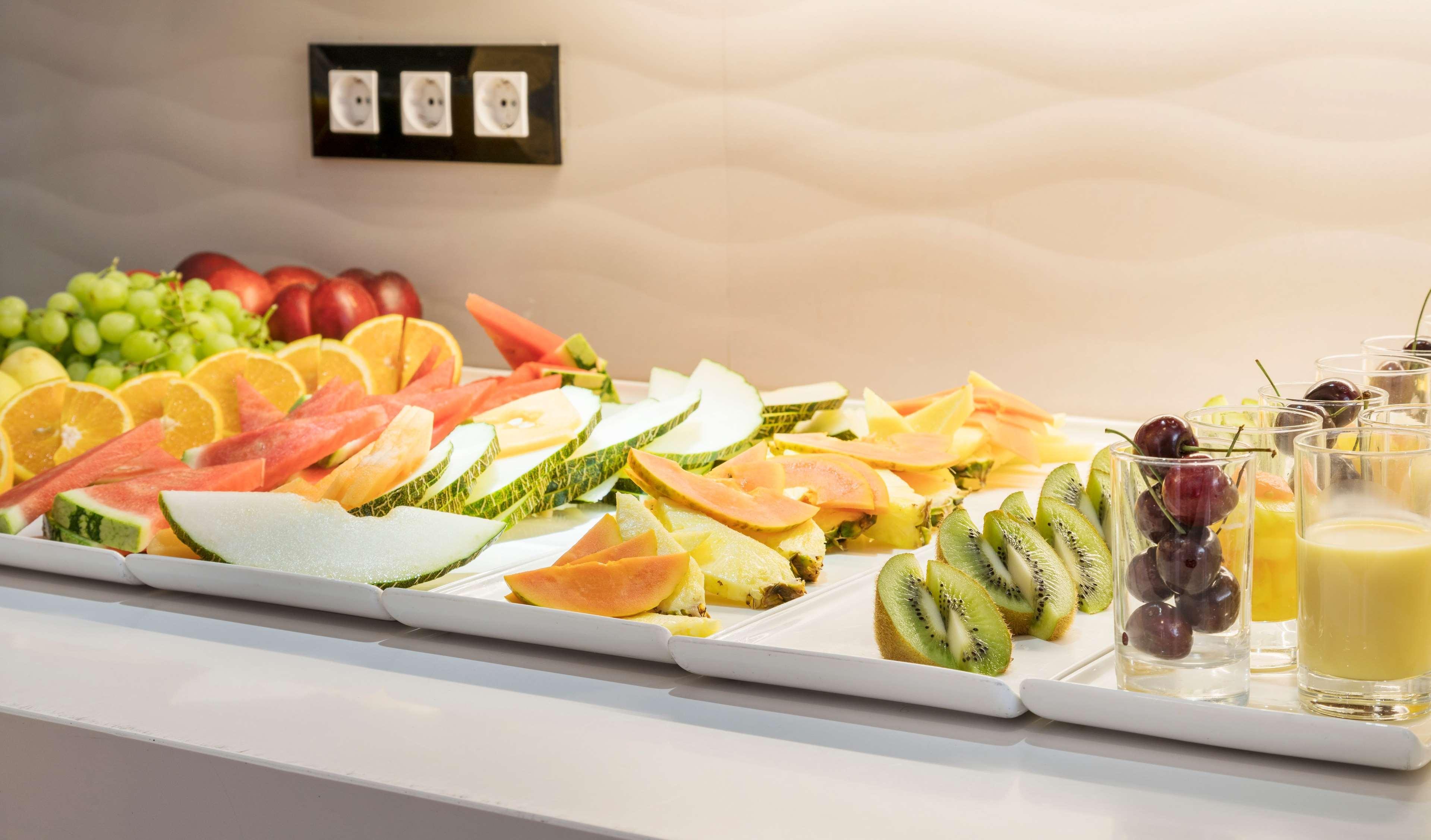 Ilunion Romareda Hotel Zaragoza Ngoại thất bức ảnh