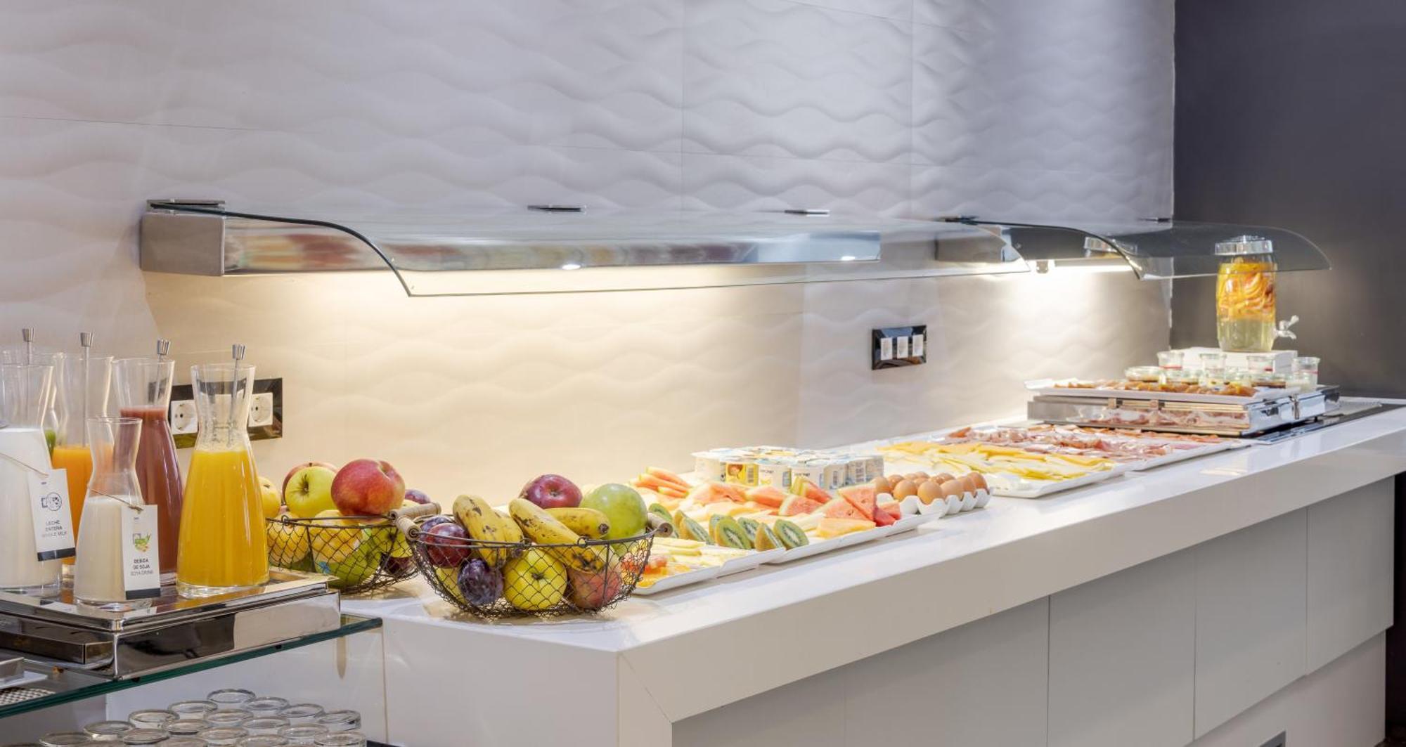 Ilunion Romareda Hotel Zaragoza Ngoại thất bức ảnh