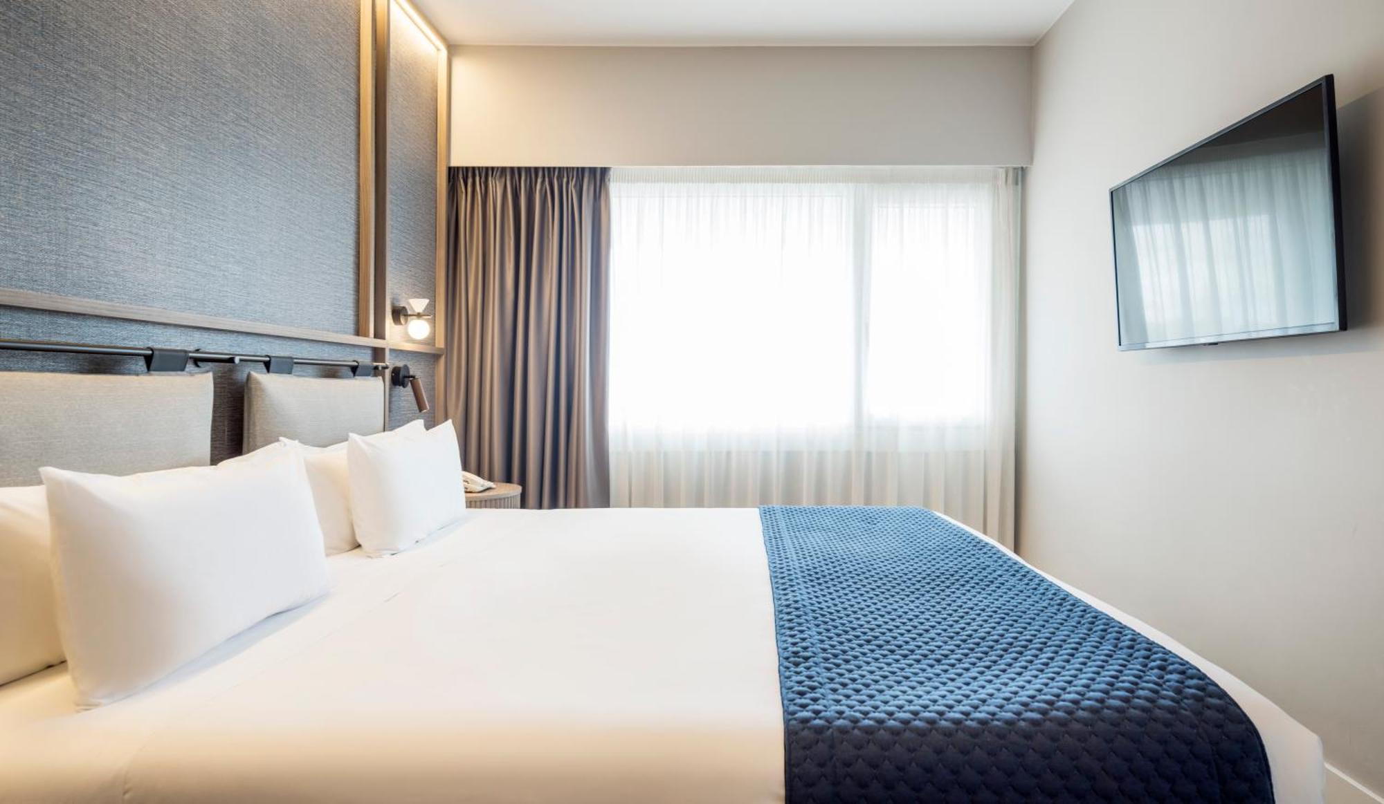 Ilunion Romareda Hotel Zaragoza Phòng bức ảnh