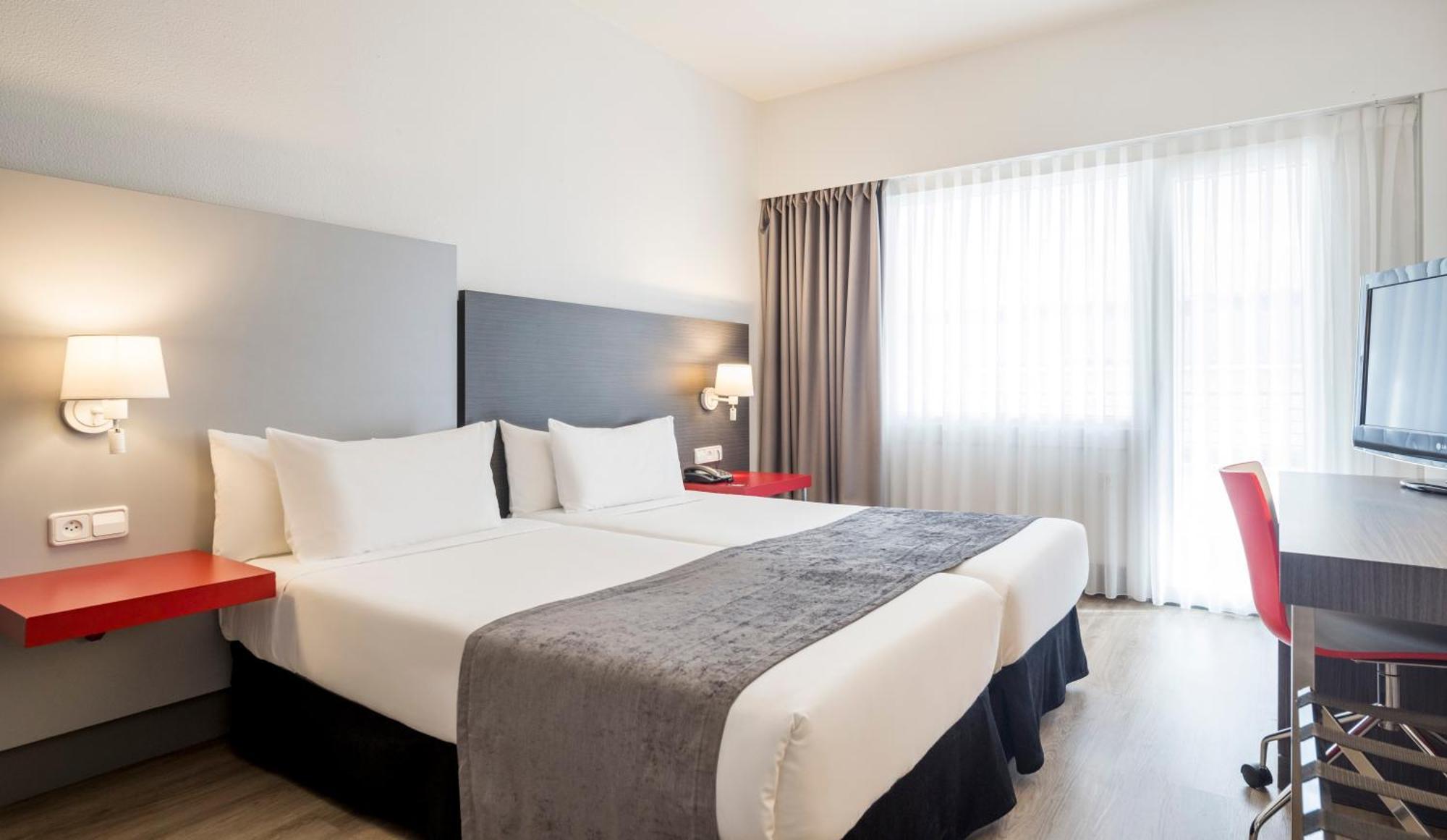 Ilunion Romareda Hotel Zaragoza Ngoại thất bức ảnh