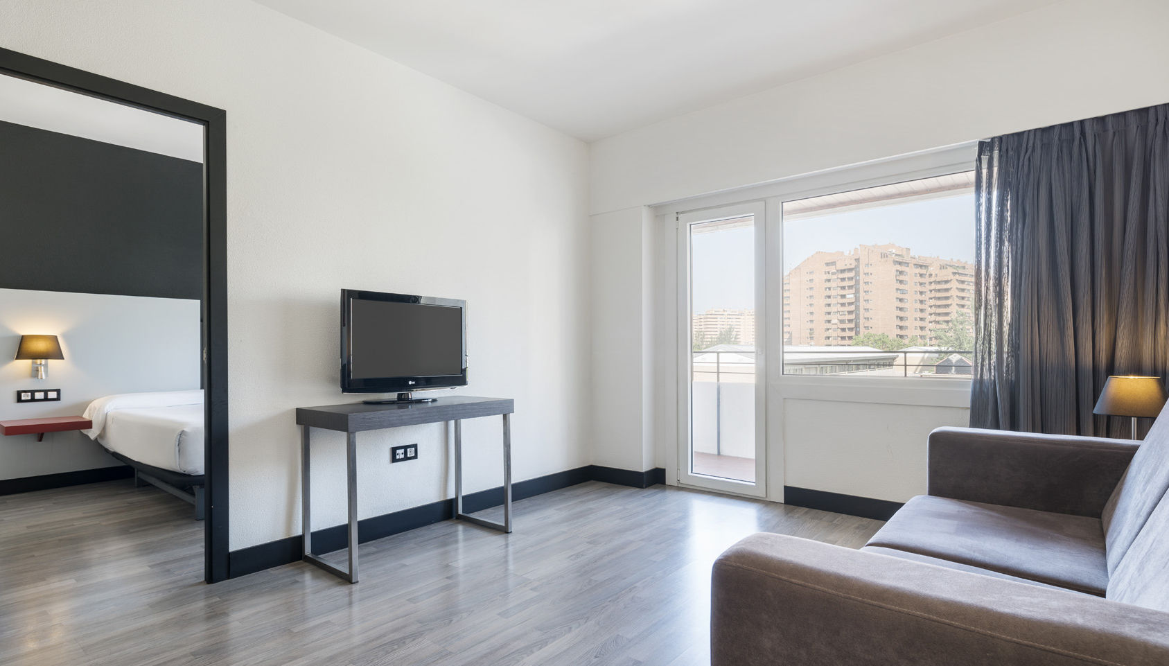 Ilunion Romareda Hotel Zaragoza Ngoại thất bức ảnh