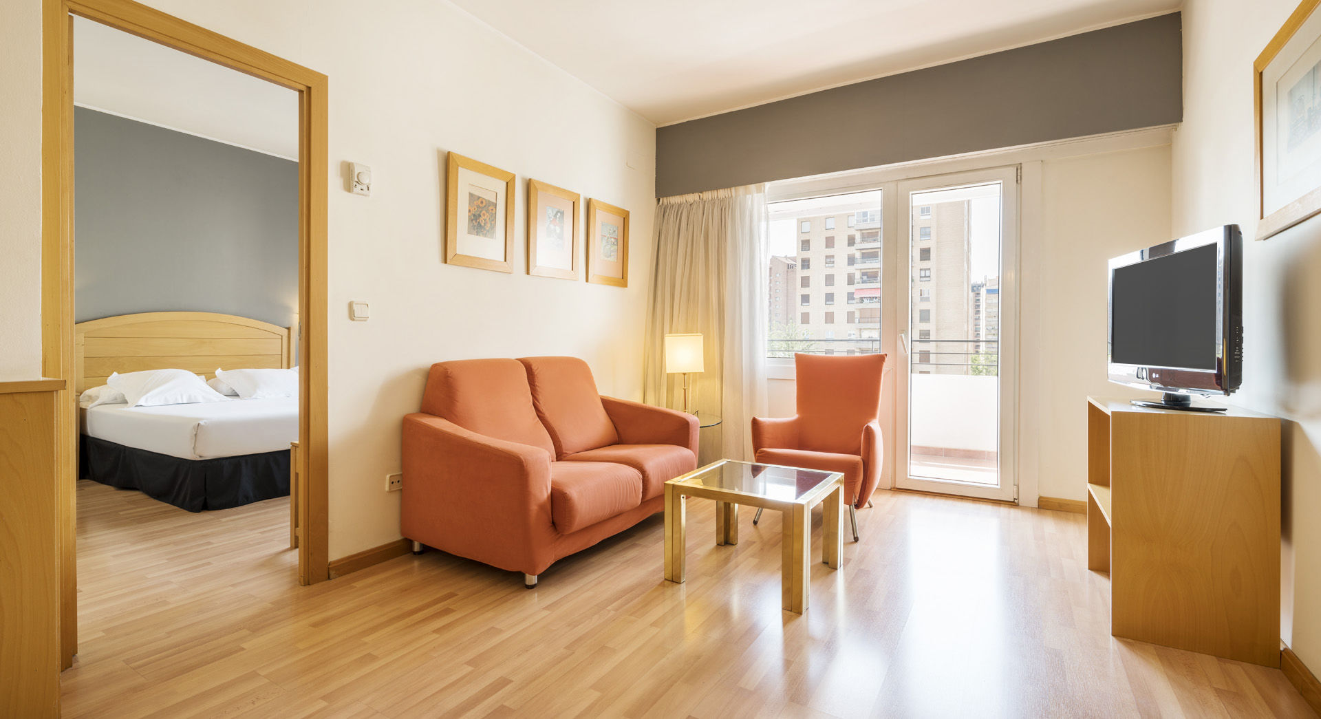 Ilunion Romareda Hotel Zaragoza Ngoại thất bức ảnh
